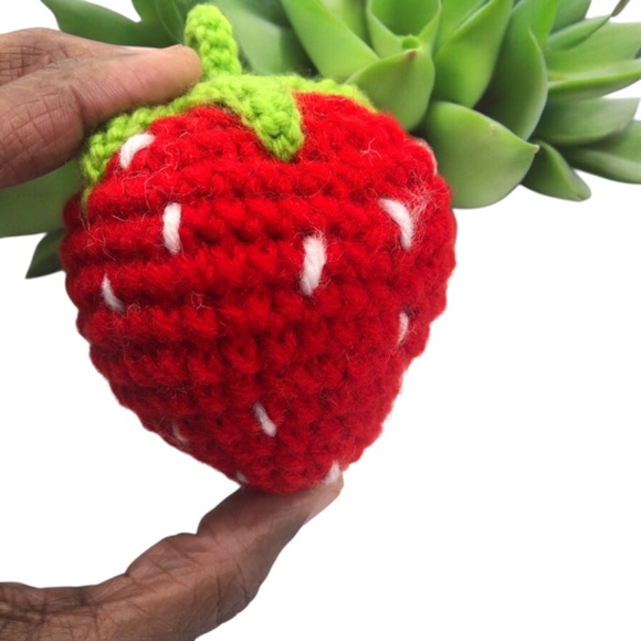 Handmade Crochet Strawberry Keychain 🍓 Cute Bag Charm - Picture 7 of 15